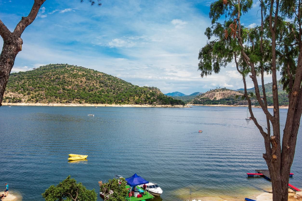Esta es la única playa de interior de Madrid con el distintivo de Bandera Azul