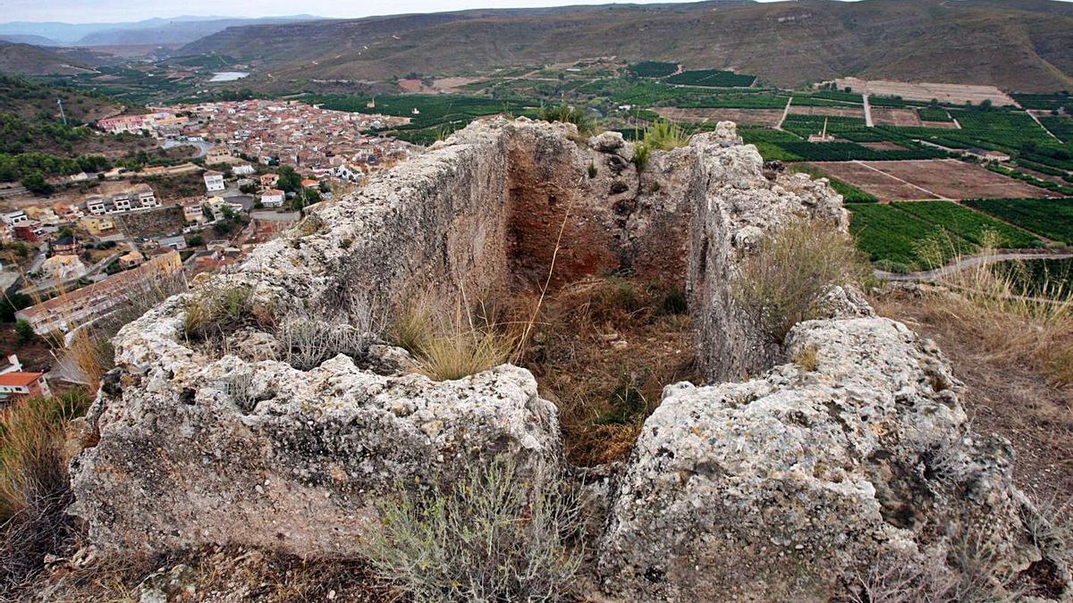 Último intento de poner fin a la degradación del castillo de Sumacàrcer