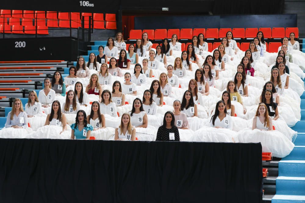 Ensayo de las candidatas a fallera mayor 2019 en la Fonteta