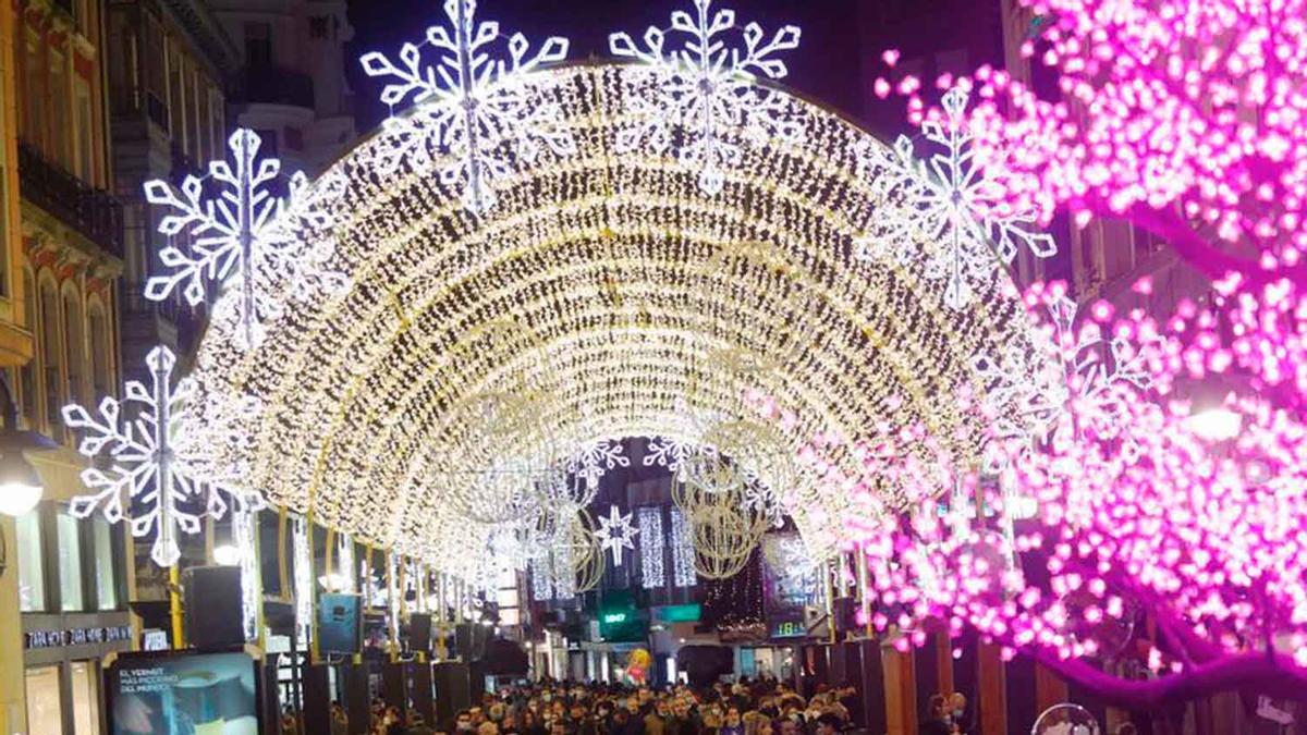 La localidad asturiana que premia llevar jerséis navideños para optar al reparto gratuito: un divertido guiño a las celebraciones familiares de estas fechas