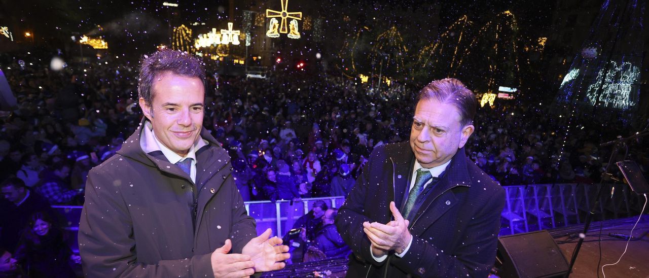 Cuesta y Canteli, en el encendido de las luces de Navidad.
