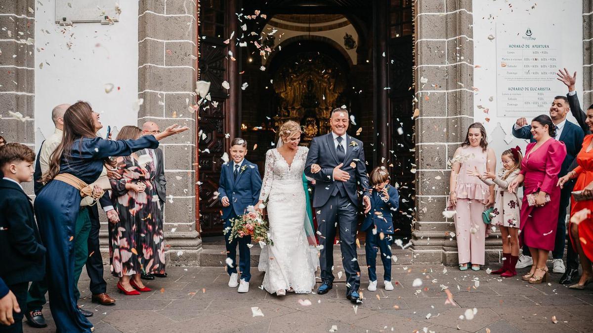 Boda de Héctor Ramírez, presidente del Tamaraceite y hermano de Miguel Ángel Ramírez