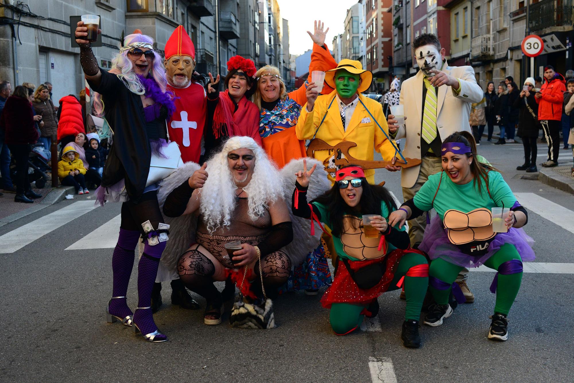 Moaña "llora" el fin del carnaval con el Enterro da Sardiña