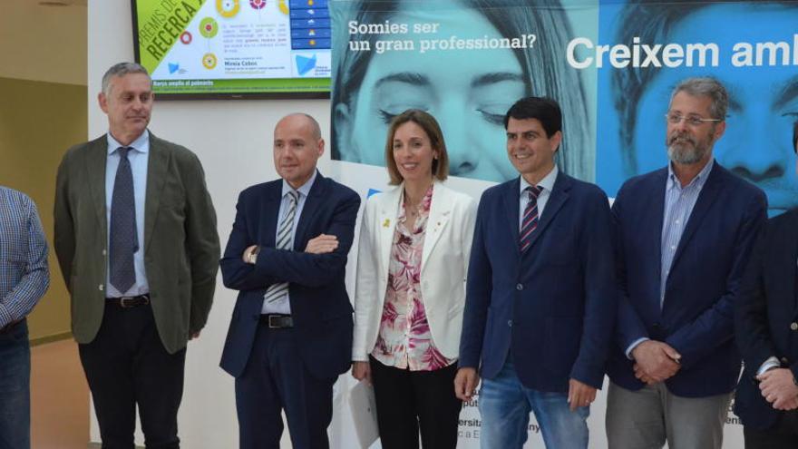 Representants de la UdL amb l&#039;alcalde d&#039;Igualada, Marc Castells, i la consellera d&#039;Empresa i Coneixement, la igualadina Àngels Chacón