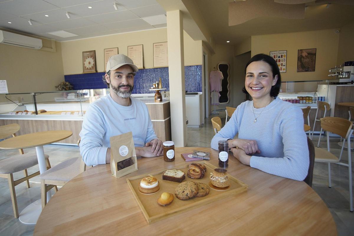 Andrea Dopico i Franck Wenz a una de les taules de la pastisseria de Girona.