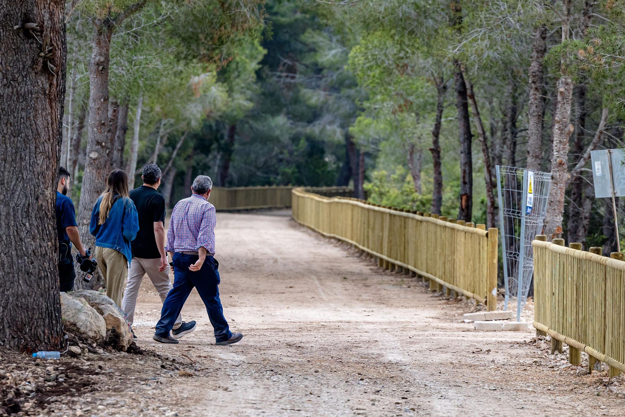 El Moralet de Benidorm: de vía del tren a 17 kilómetros de senderos. Las obras de mejora medioambiental de este pulmón verde avanzan a buen ritmo y podrían terminarse antes del plazo estipulado | La actuación abarca una superficie aproximada de un millón de metros cuadrados.