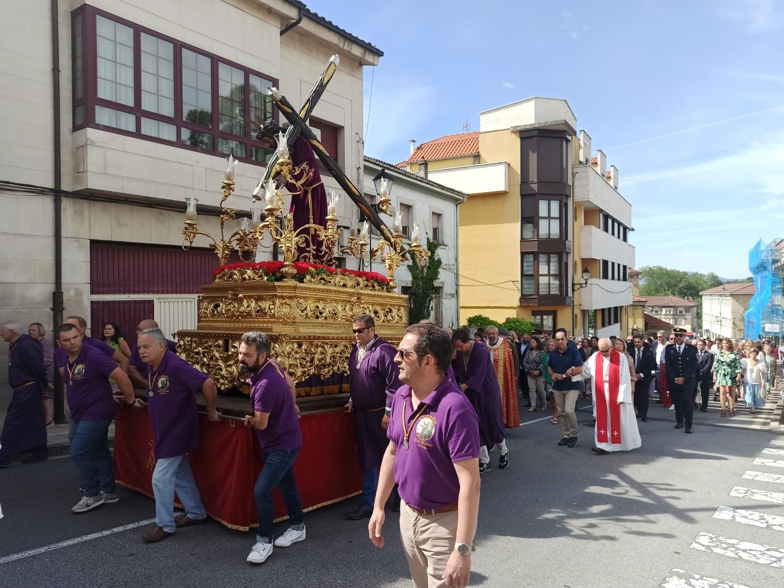 Todas las imágenes del Ecce Homo: así fue la multitudinaria y emocionante procesión en Noreña