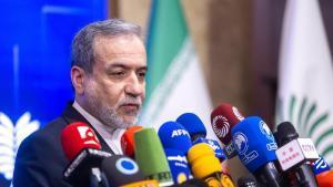 El ministre d’Exteriors de l’Iran viatja a Islamabad amb una petita comitiva i el Pakistán assegura que les negociacions amb EEUU "tindran lloc aviat"