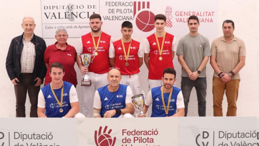 Manises corona als guanyadors de la Lliga Autonòmica d’escala i corda | FOTOS DE FEDPIVAL