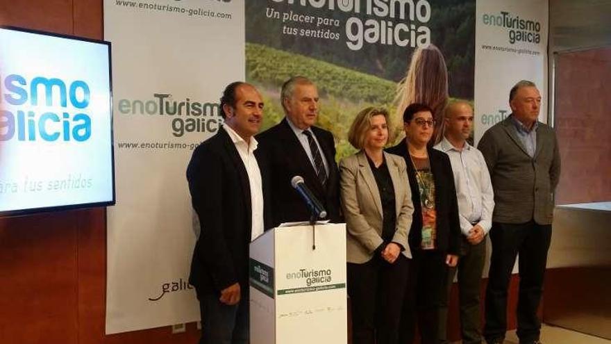 Presentación de Enoturismo Galicia en Santiago.  // FdV