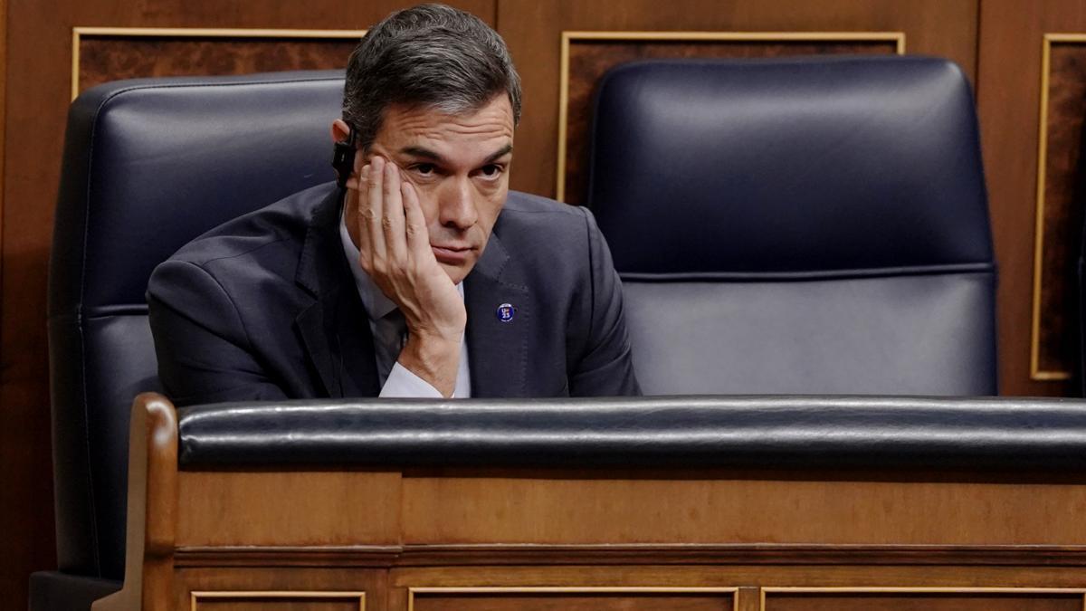 Pedro Sánchez, durante el debate de investidura de Alberto Núñez Feijóo.