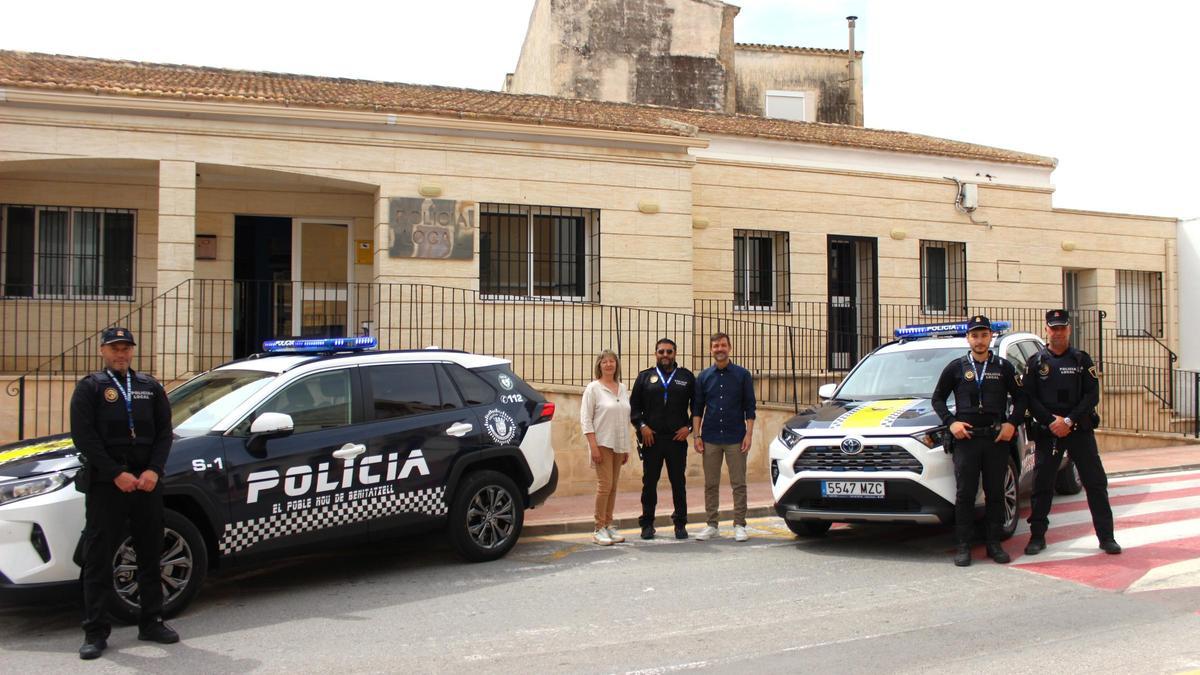La presentación de los dos vehículos híbridos