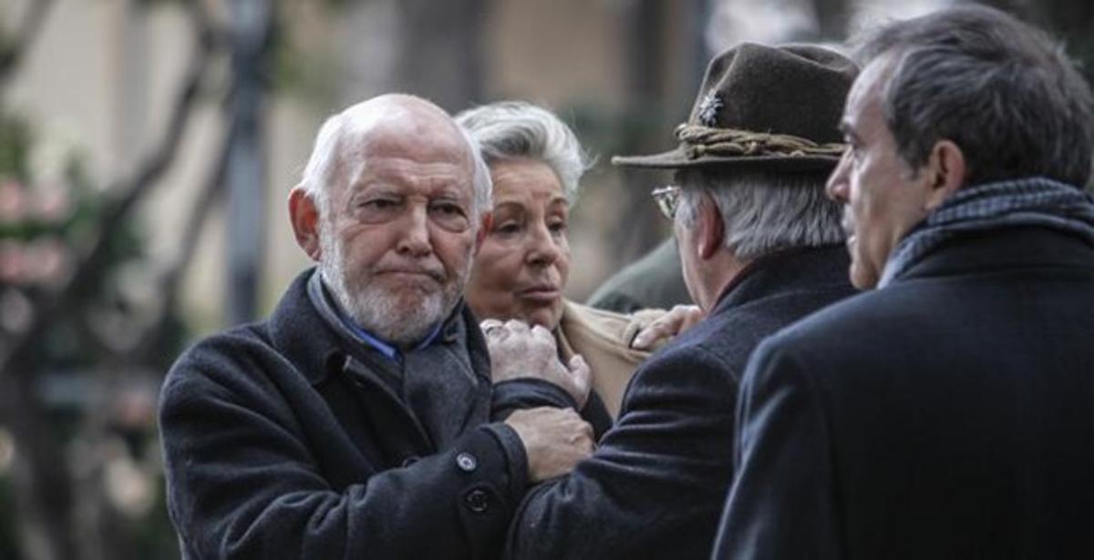 Álvaro de Luna, Algarrobo a ’Curro Jiménez’, amb altres assistents al funeral. Álvaro de Luna, Algarrobo a ’Curro Jiménez’, amb altres assistents al funeral.