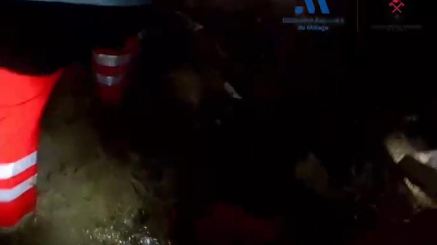 Colpaso de un muro en Monda tras las lluvias