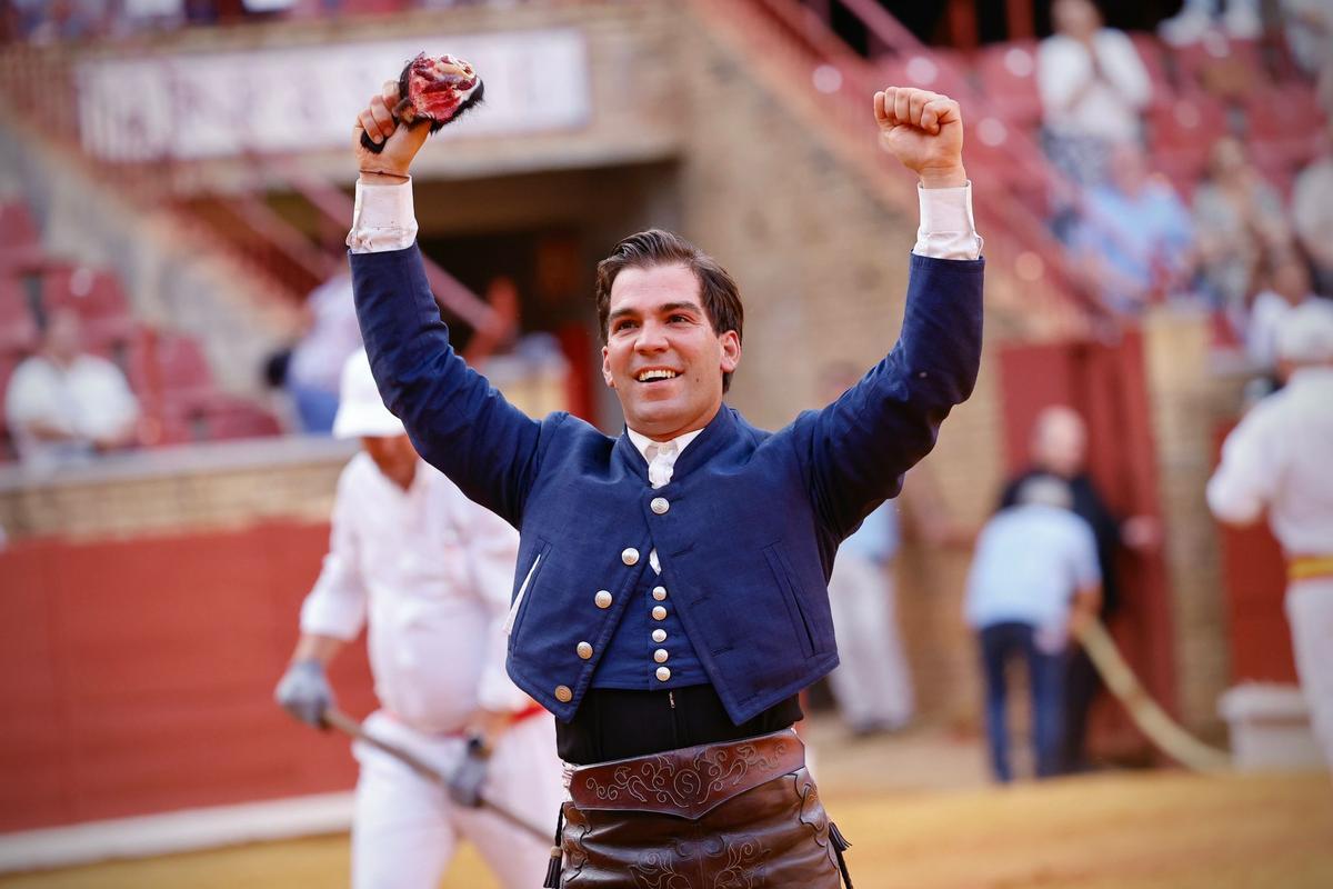 La corrida de rejones de la Feria Taurina de Córdoba, en imágenes La corrida de rejones de la Feria Taurina de Córdoba, en imágenes