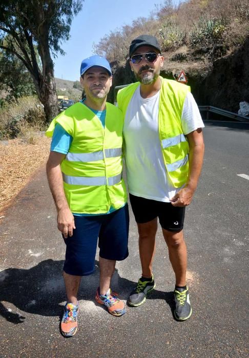 Peregrinos camino de Teror por las fiestas del Pin