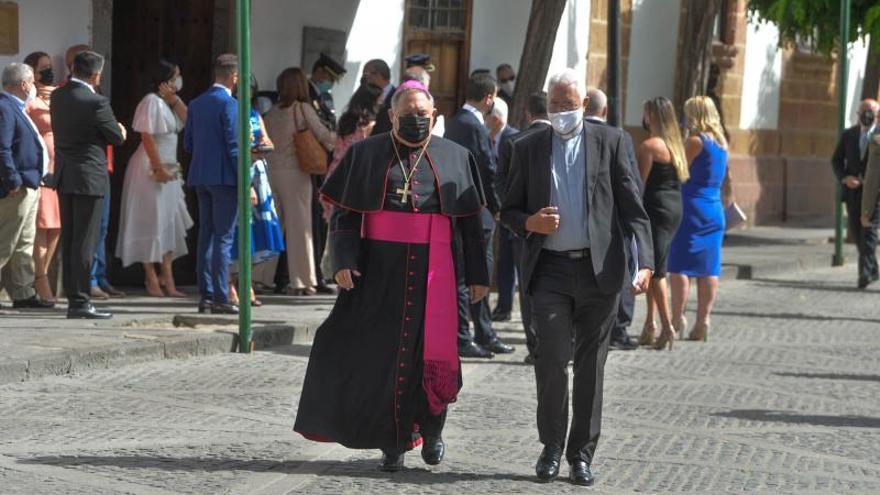 Dia del Pino: peregrinos llegando y visitando a Teror