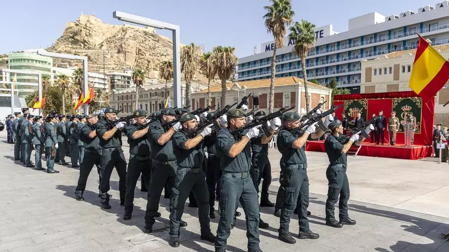 La Guardia Civil de Alicante conmemora el Día del Pilar