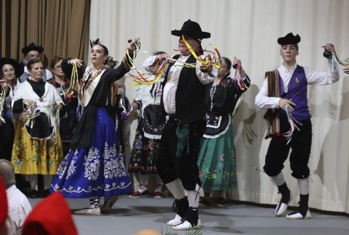 Tradición y solidaridad en la Mostra Folklòrica de Tardor de Sant Antoni | FOTOS DE J. A. RIERA