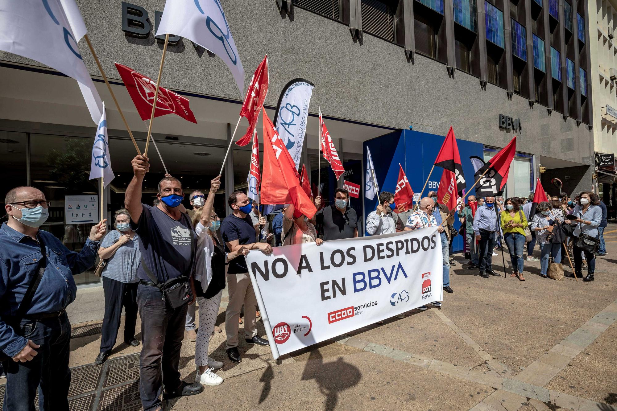 Jornada de protestas en Palma por los despidos de BBVA y CaixaBank