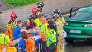 Una brutal colisión múltiple en la avenida de El Llano, en Gijón, deja tres heridos: "Dio varias vueltas de campana, de película"