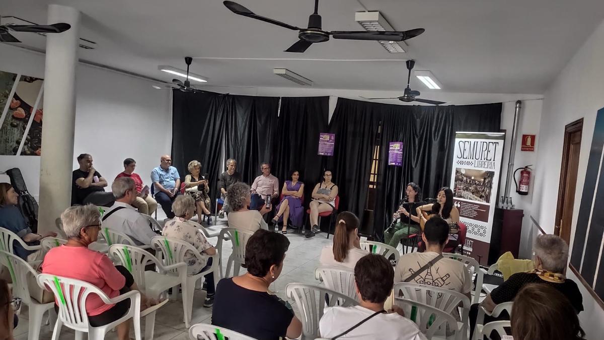 Recital poético en Moraleja del Vino dentro del mes de sensibilización contra la violencia de género.