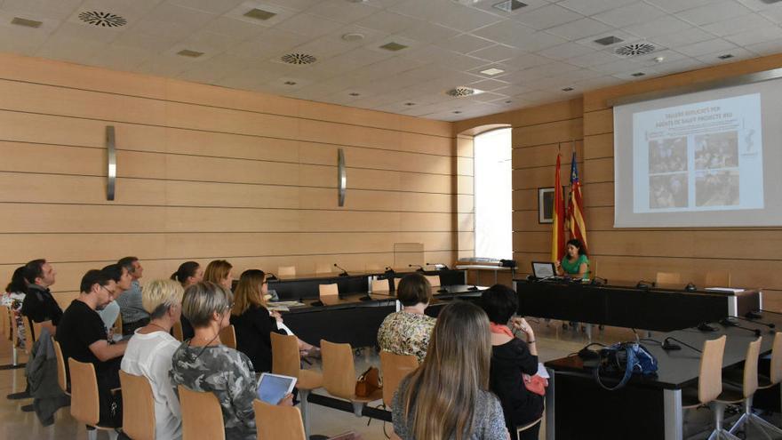 Alfafar acoge la presentación del catálogo de servicios de salud en entornos escolares