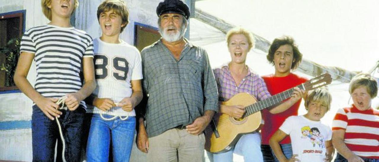 Cuarenta veranos azules Información