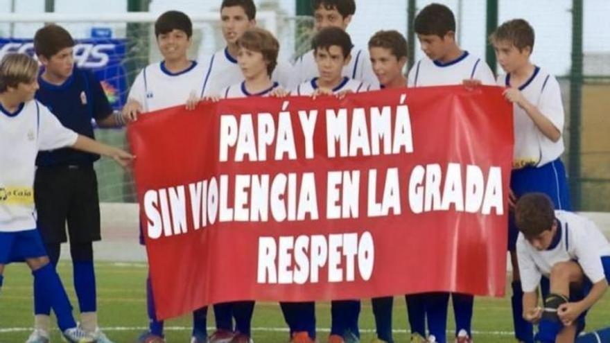 Archivo. Un grupo de niños se plantan contra las agresiones de los padres en los campos de fútbol.