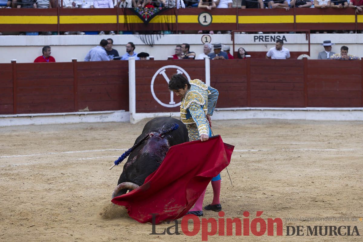 Tarde histórica en Abarán con la alternativa de José María Trigueros y el indulto de Tomás Rufo, junto a Castella salieron a hombros