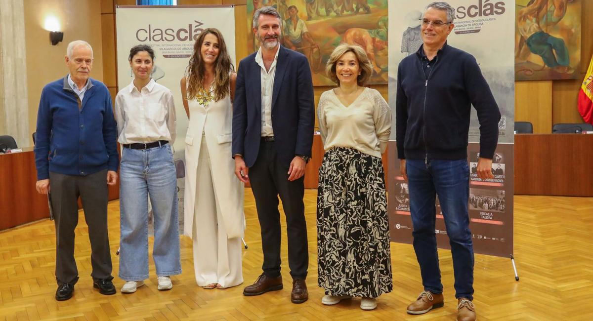 José Luis Sanz, Sonia Outón, Paola María, el alcalde Alberto Varela y la directora del Conservatorio, Rosina Sobrido, ayer.
