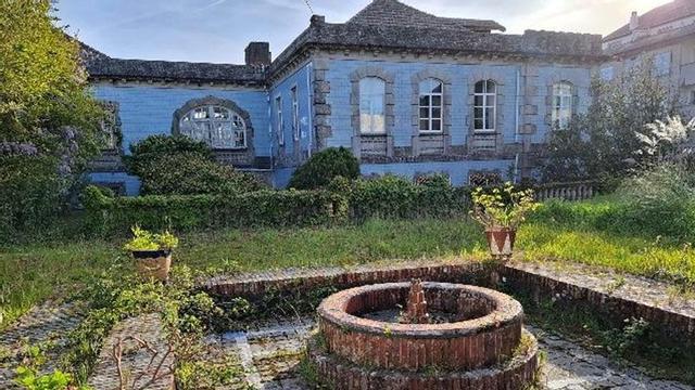 Jardín interior de Villa María, también conocida como casa de Don Eloy, una de las joyas indianas de A Guarda. | D.P.