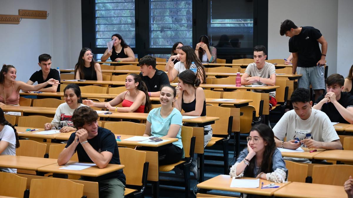 Examen de selectividad extraordinaria de julio en la Facultad de Humanas y Sociales