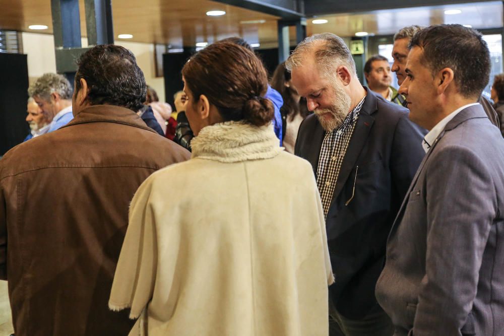 Instantes del recuento de votos en La Lonja