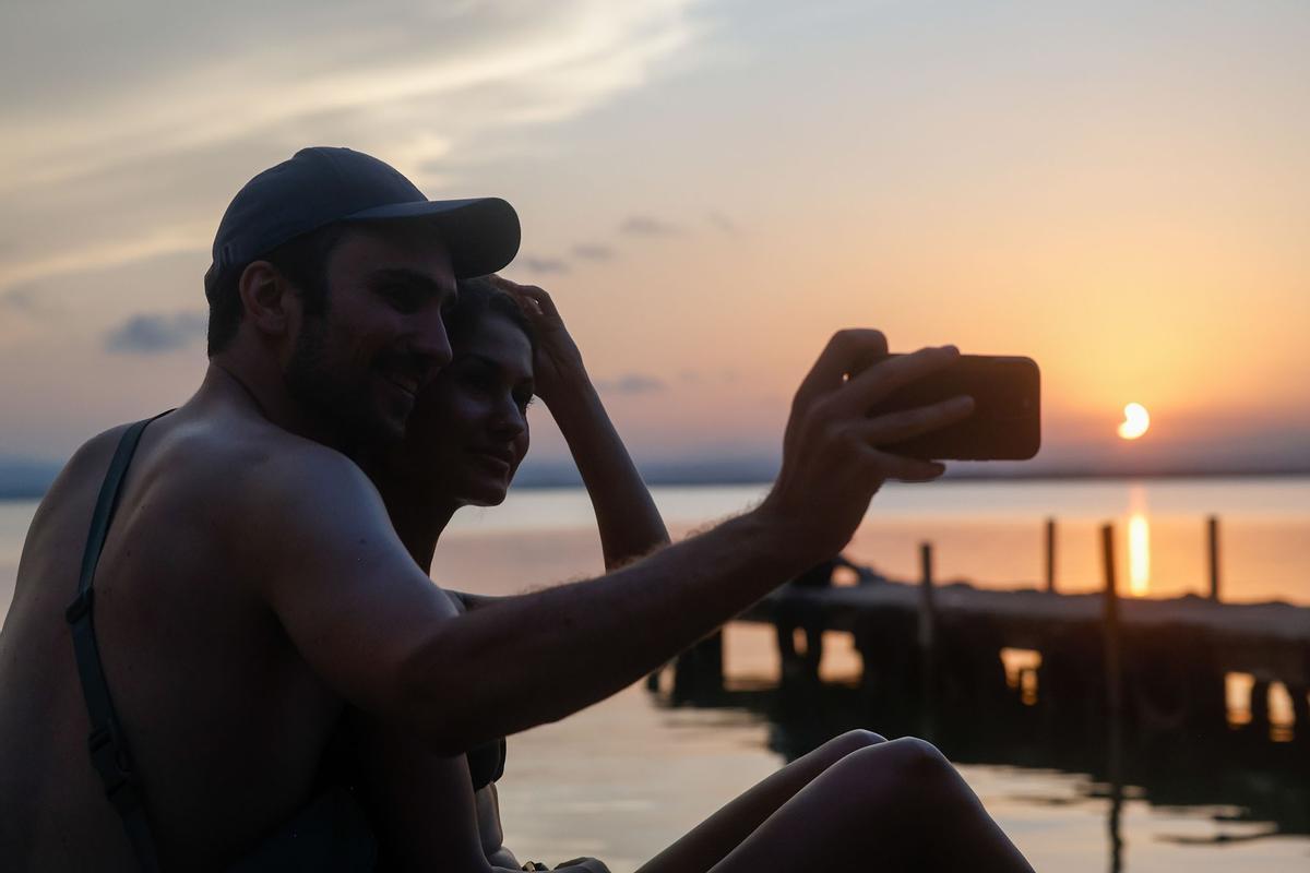 Así ha sido el eclipse de sol total en la Comunitat Valenciana