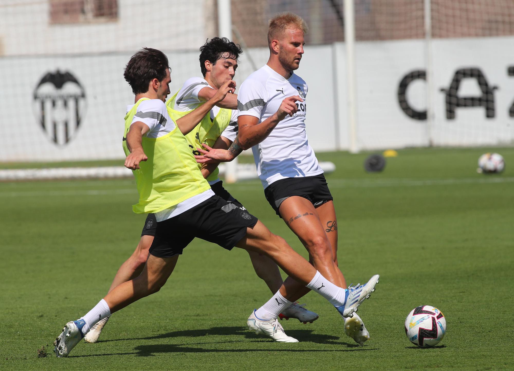 Las imágenes del entrenamiento de hoy del Valencia CF