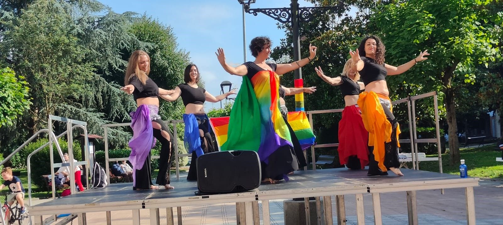 Orgullo por todo lo alto en Llanera: así fue la celebración llena de música y color del concejo