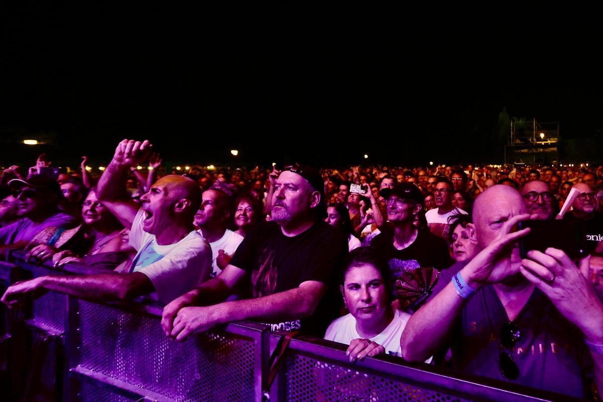 Viveros vibra con Simple Minds con un lleno hasta la bandera