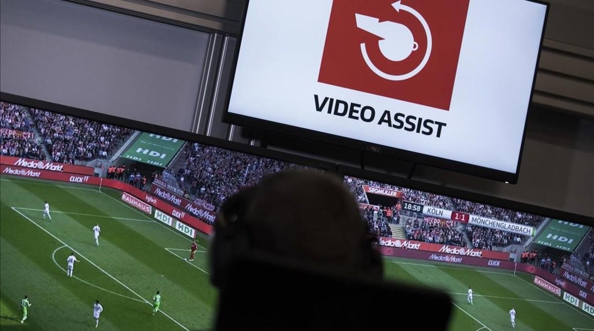ecarrasco40852149 file in this july 20 2017 file photo referee sascha stege171116210750 ecarrasco40852149 file in this july 20 2017 file photo referee sascha stege171116210750