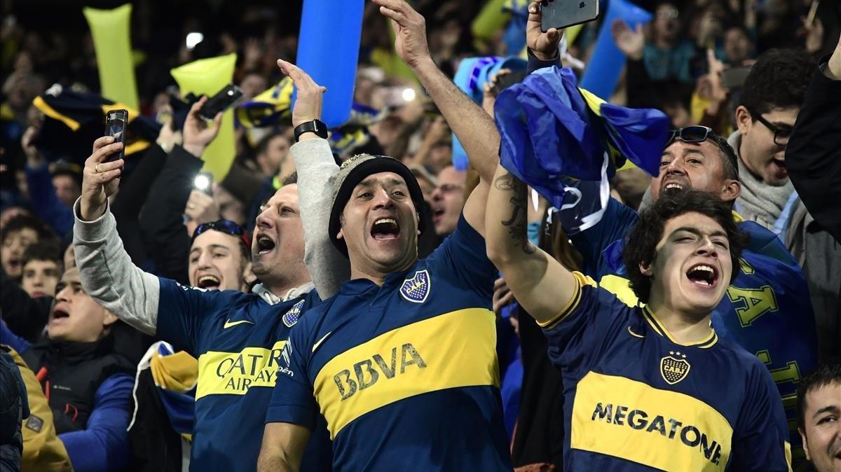 Seguidores de Boca en el Bernabeu durante la vuelta de la final de la Libertadores.