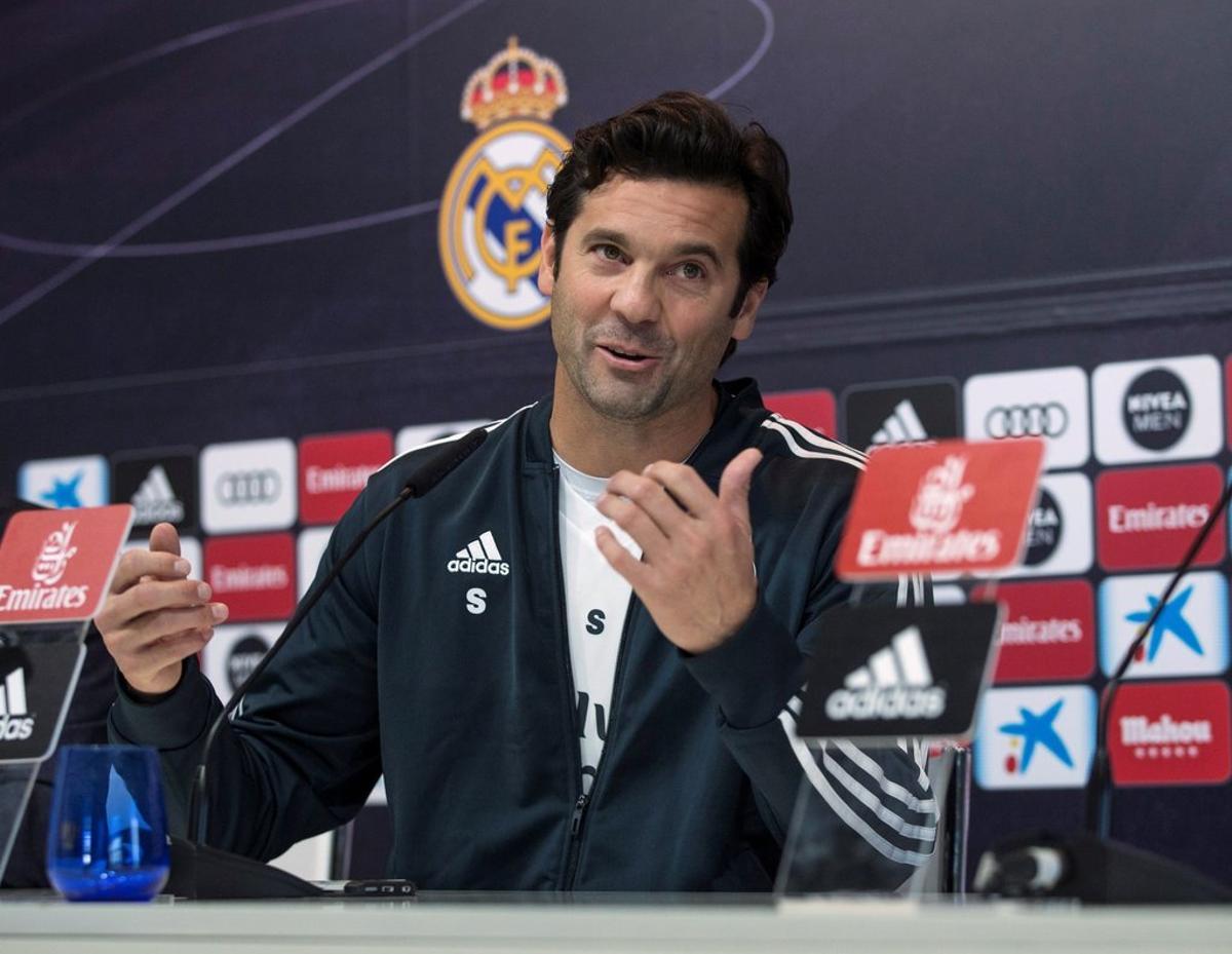 GRAF4492  MADRID  23 11 2018 - El entrenador argentino del Real Madrid Santiago Solari  en rueda de prensa tras el entrenamiento del equipo blanco en la Ciudad deportiva Del Real Madrid de Valdebebas en Madrid  EFE   Rodrigo Jimenez