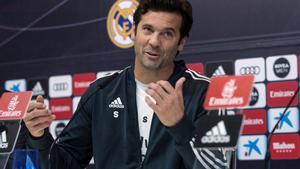 GRAF4492  MADRID  23 11 2018 - El entrenador argentino del Real Madrid Santiago Solari  en rueda de prensa tras el entrenamiento del equipo blanco en la Ciudad deportiva Del Real Madrid de Valdebebas en Madrid  EFE   Rodrigo Jimenez