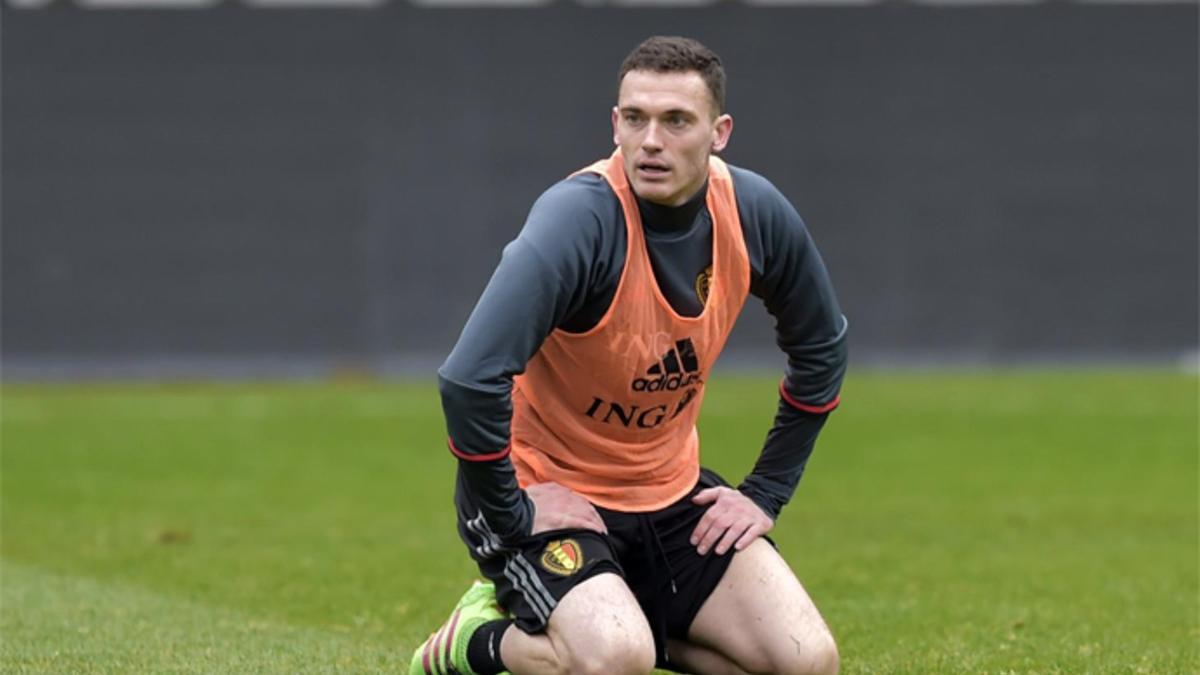 Vermaelen tiene ofertas de la Premier League