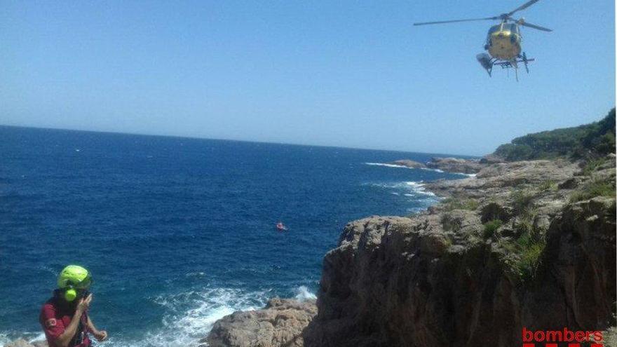 Rescaten un jove de 16 anys amb helicòpter prop de Tamariu
