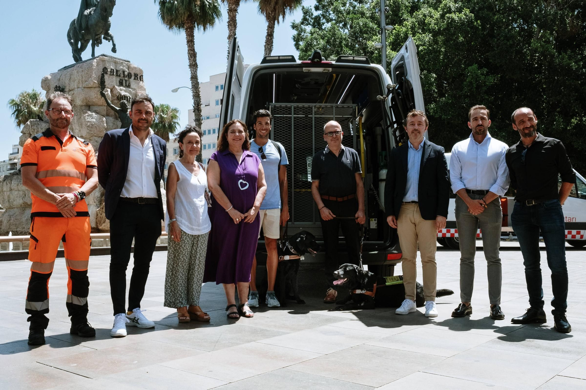 Los perros guía para pacientes con discapacidad ya pueden subir a las ambulancias en Baleares