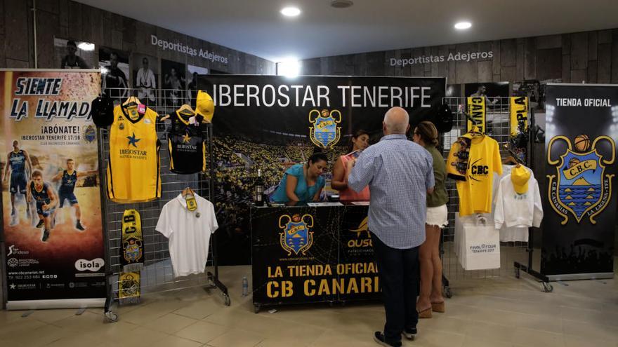 Partido de pretemporada Iberostar Tenerife - Herbalife Gran Canaria.