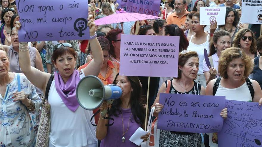 Multa de 600 euros a una mujer que participó en la concentración contra la sentencia de &#039;La Manada&#039;