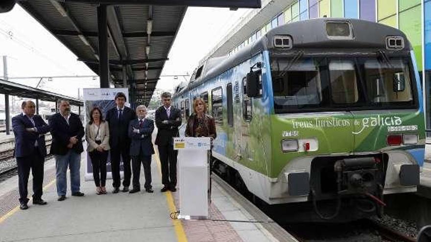 Castro, durante la presentación de los trenes turísticos. // R. Grobas