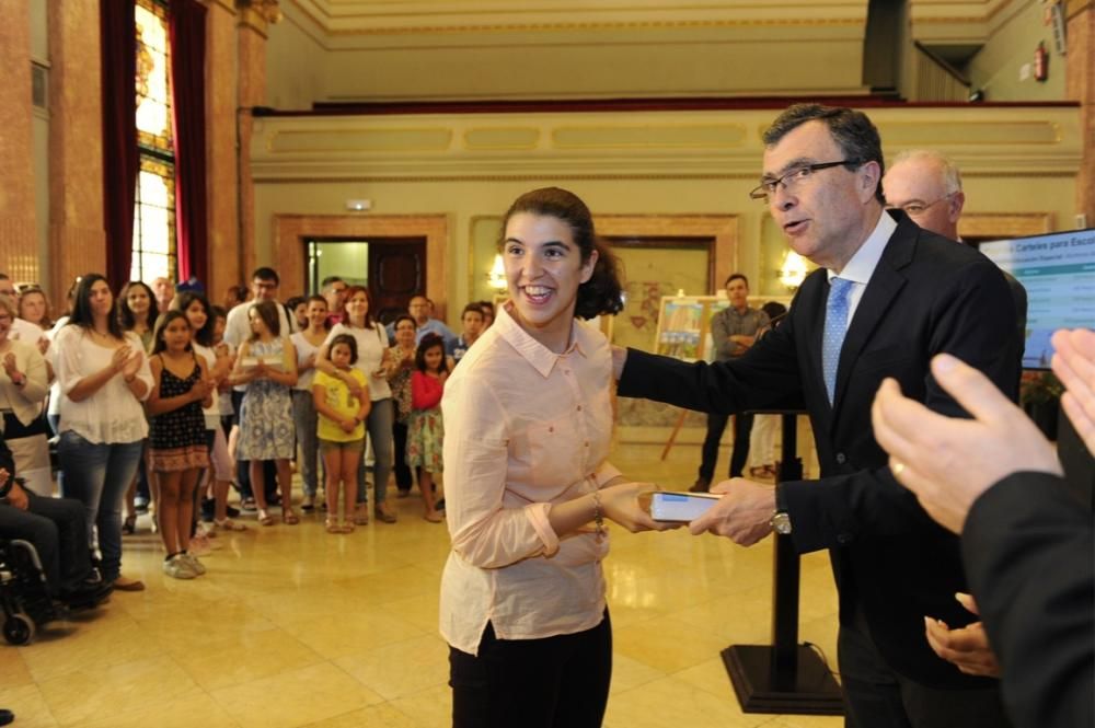 El alcalde de Murcia entrega a los niños y niñas los premios municipales del Día del Medio Ambiente