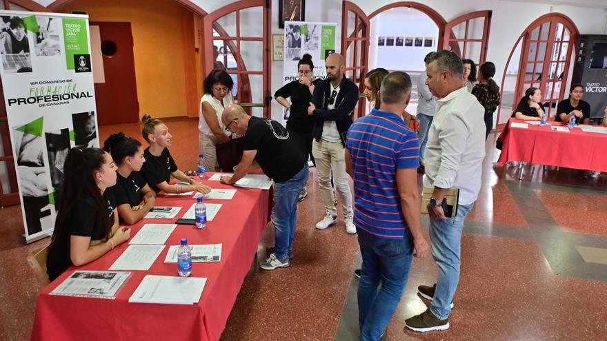 El Ayuntamiento de Santa Lucía inaugura una nueva formación profesional
